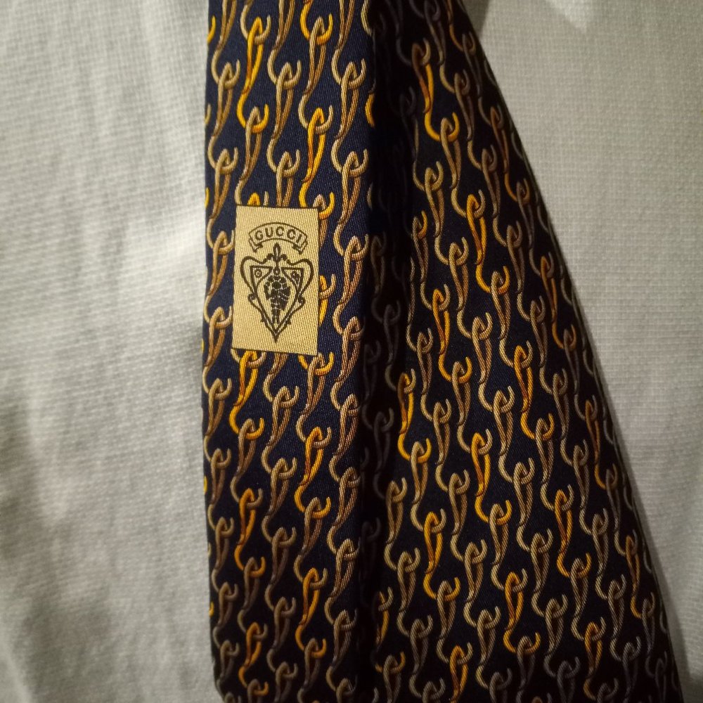 vintage GUCCI silk tie - Picture 6 of 8